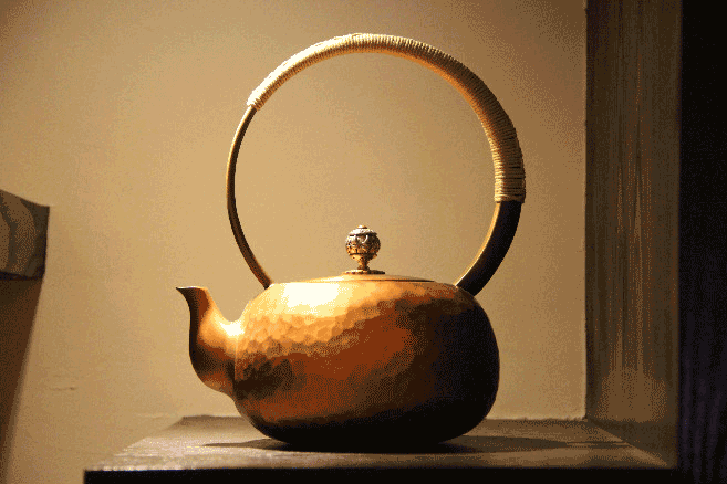 铜壶、香炉展示